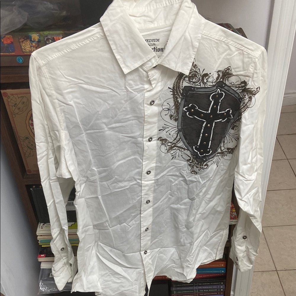 Vintage Affliction White Men's Shirt with Black Cross Design